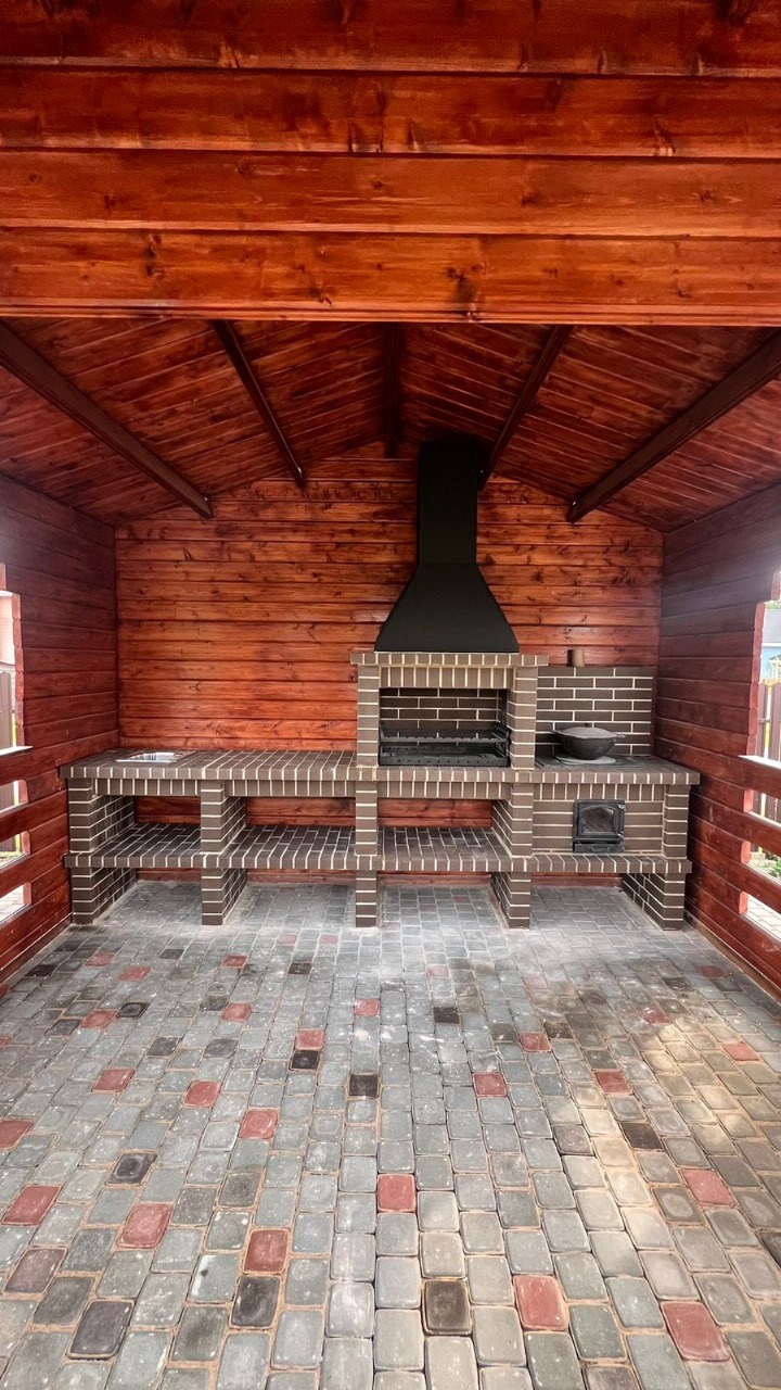 фартук из кирпича 8 рядов